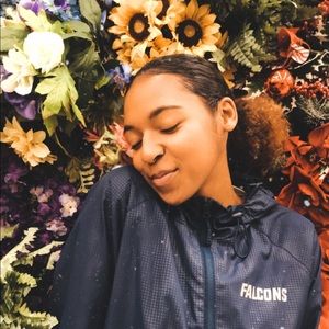 Meet your Posher, Alexis